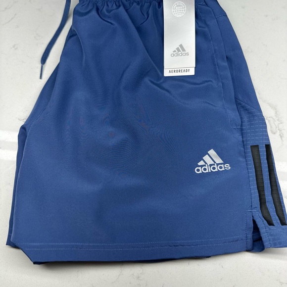 NWT ADIDAS Own The Run 7" Inseam Shorts in Crew Blue Men’s - Picture 5 of 7